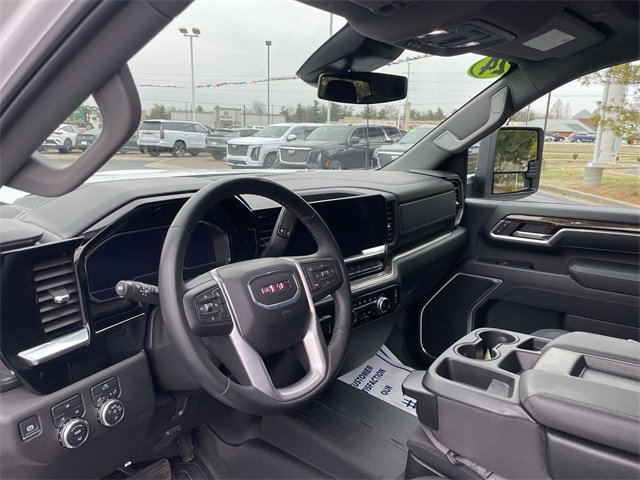 Used 2024 GMC Sierra 2500 SLE image 12