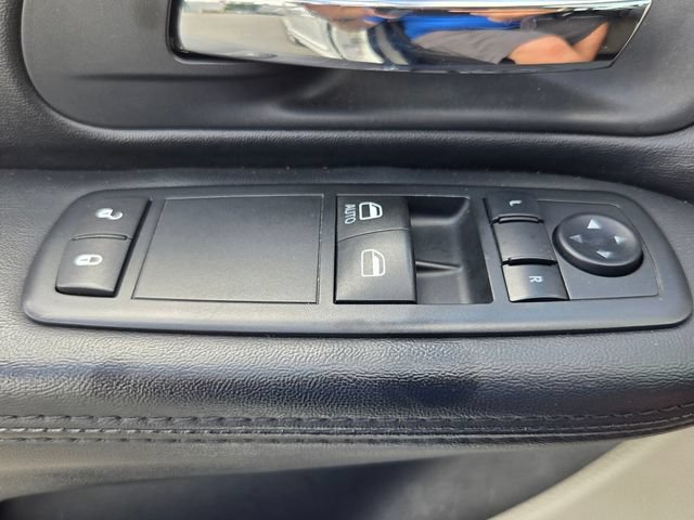 Used 2016 Dodge Grand Caravan SE w/ Quick Order Package 29E SE FWD image 32