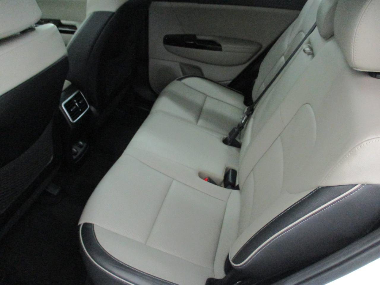 Used 2021 Kia Sportage SX image 11