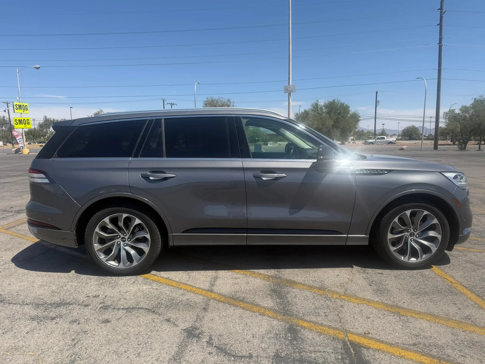 Used 2021 Lincoln Aviator Grand Touring AWD/4WD image 7