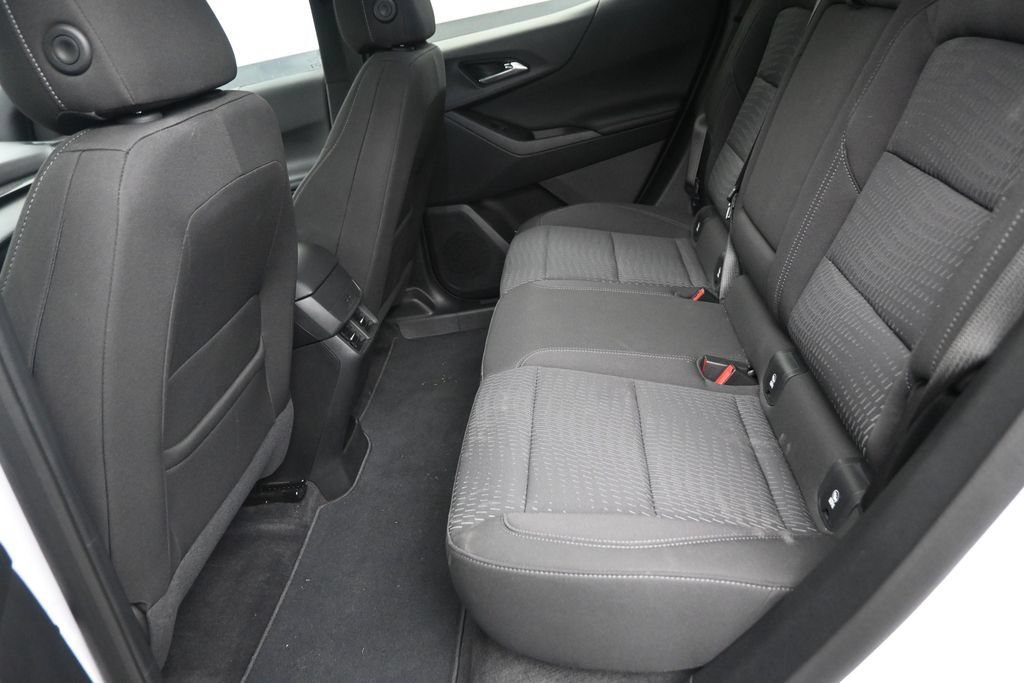 Used 2025 Chevrolet Equinox LT w/ Safety and Technology Package FWD image 15