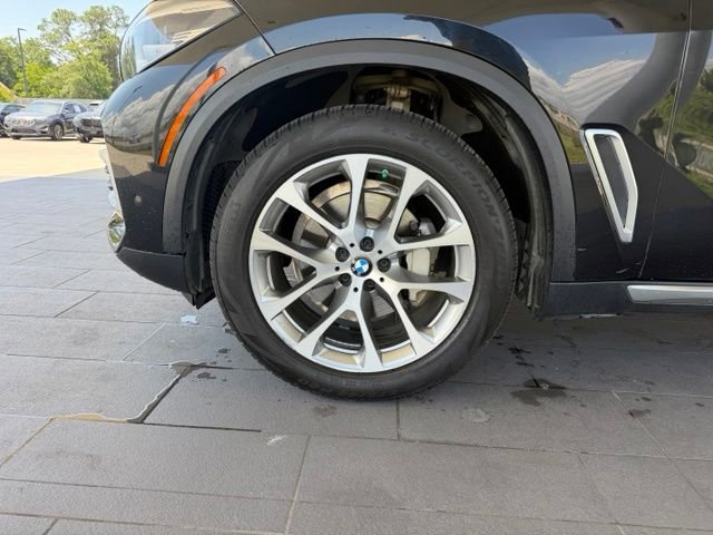 Used 2020 BMW X5 xDrive40i w/ Convenience Package AWD/4WD image 12