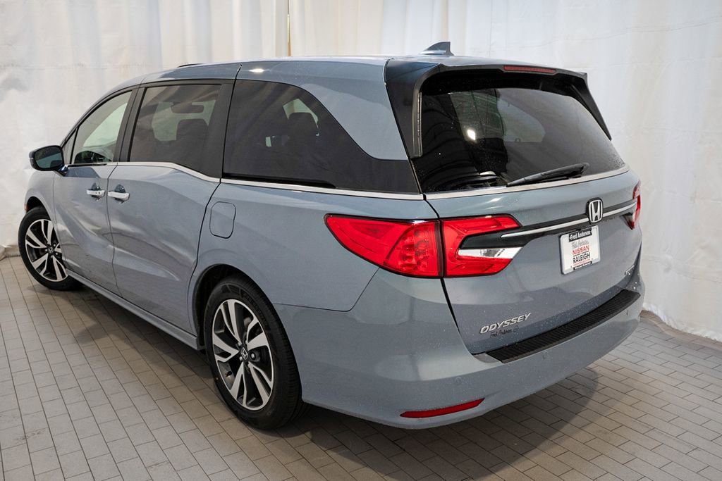 Used 2023 Honda Odyssey Touring image 3