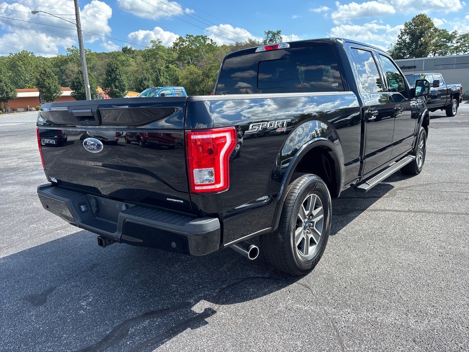 Used 2016 Ford F150 XLT w/ Equipment Group 302A Luxury AWD/4WD image 7