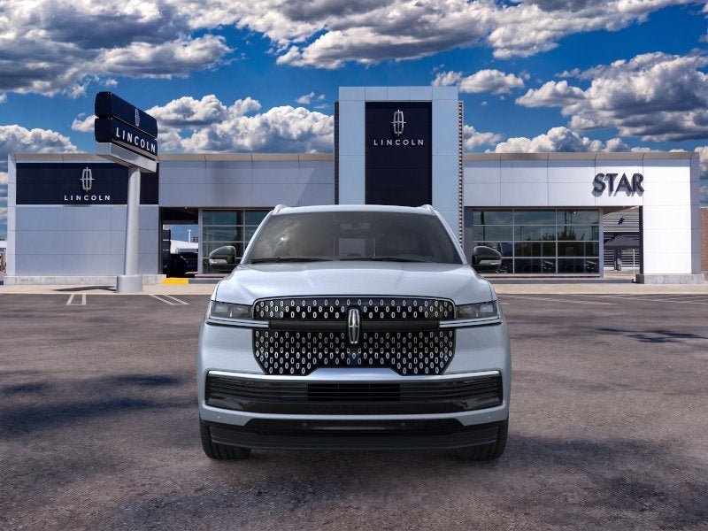 New 2025 Lincoln Navigator Reserve AWD/4WD image 6
