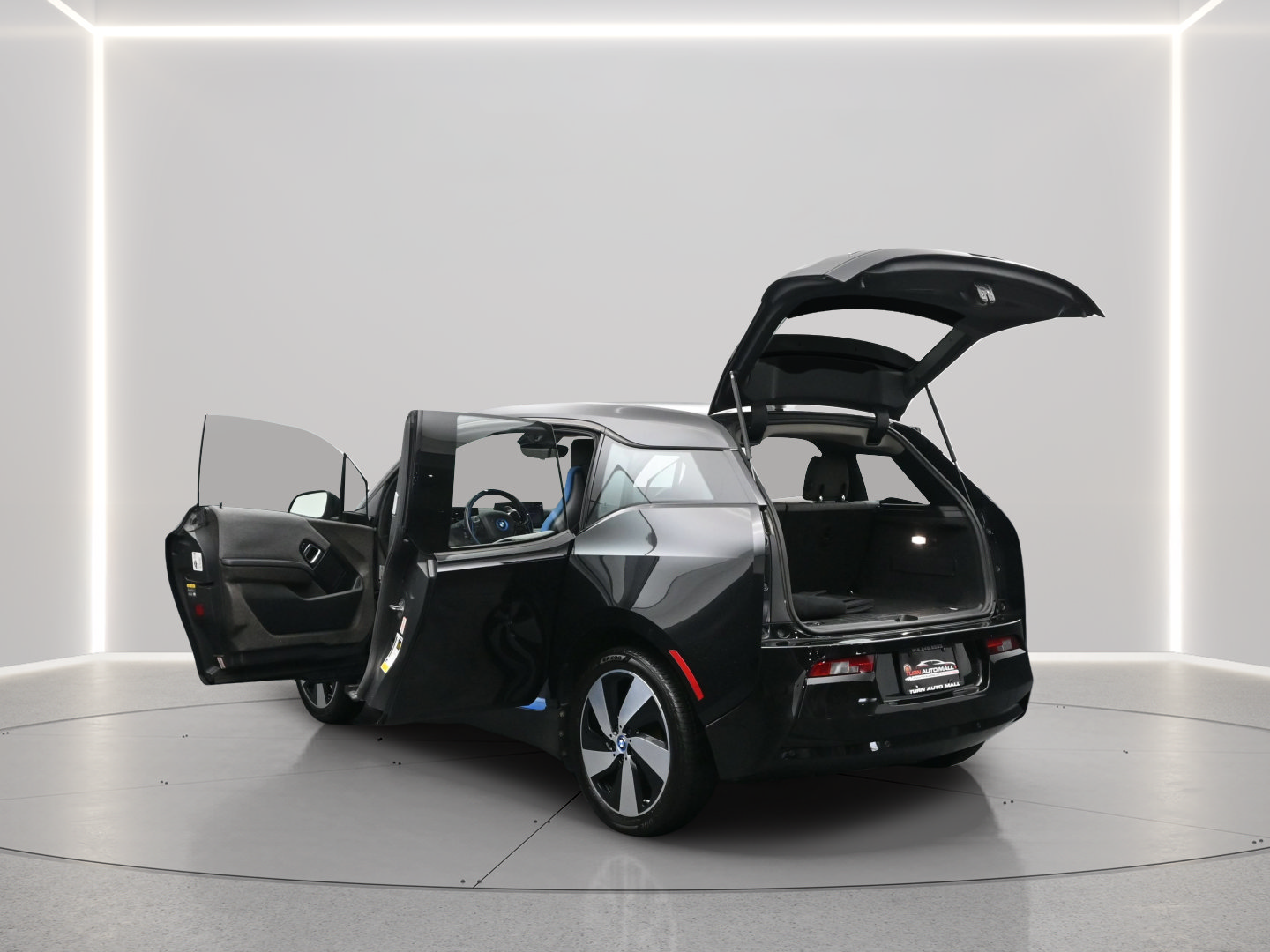Used 2016 BMW i3 w/ Range Extender RWD image 4
