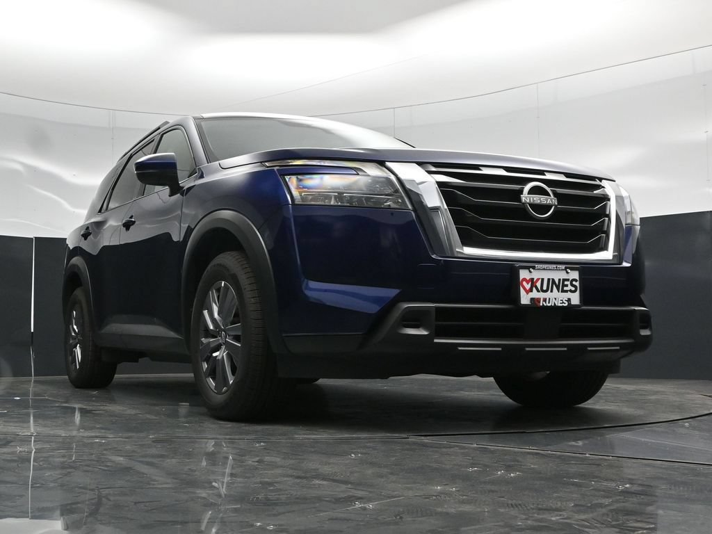 Used 2025 Nissan Pathfinder SV AWD/4WD image 55