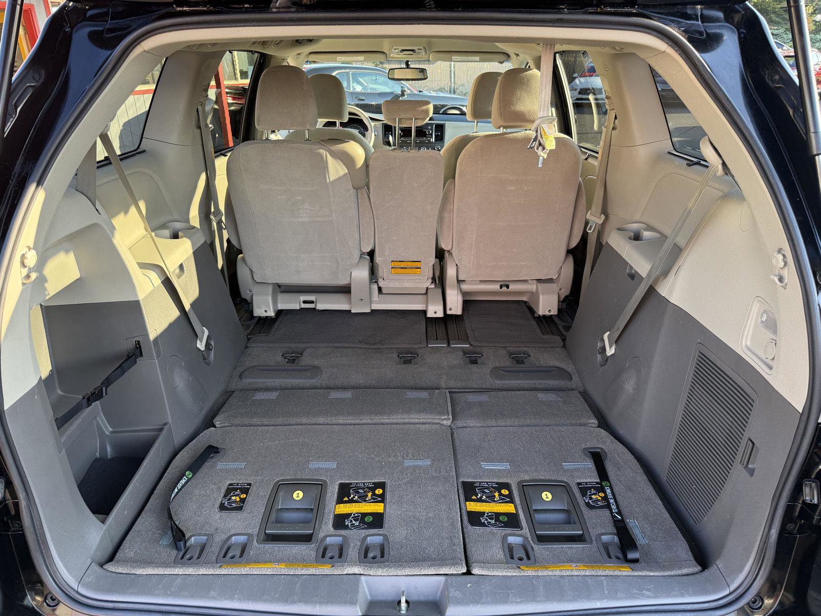 Used 2012 Toyota Sienna LE image 16
