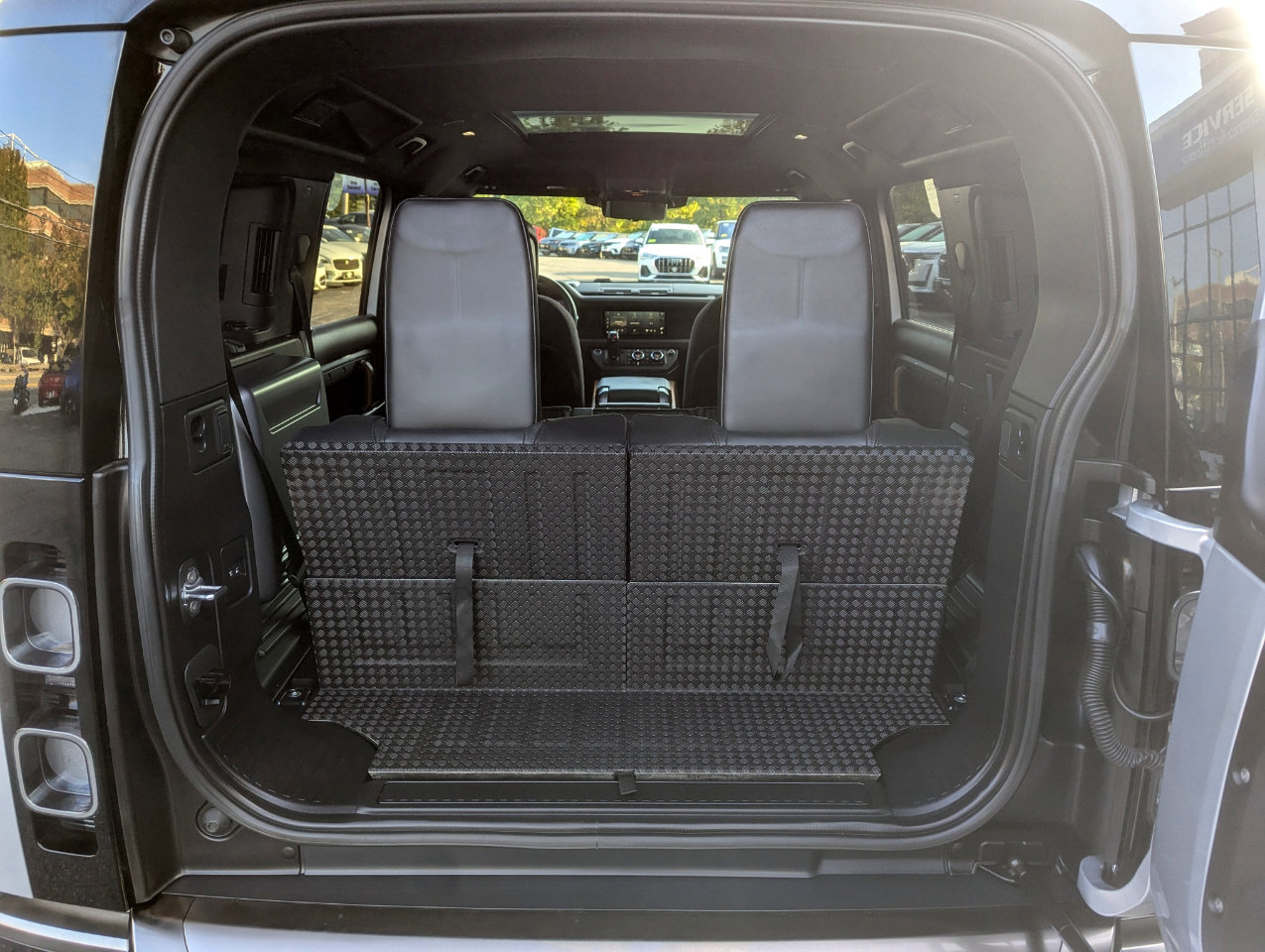 Used 2020 Land Rover Defender 110 X image 47