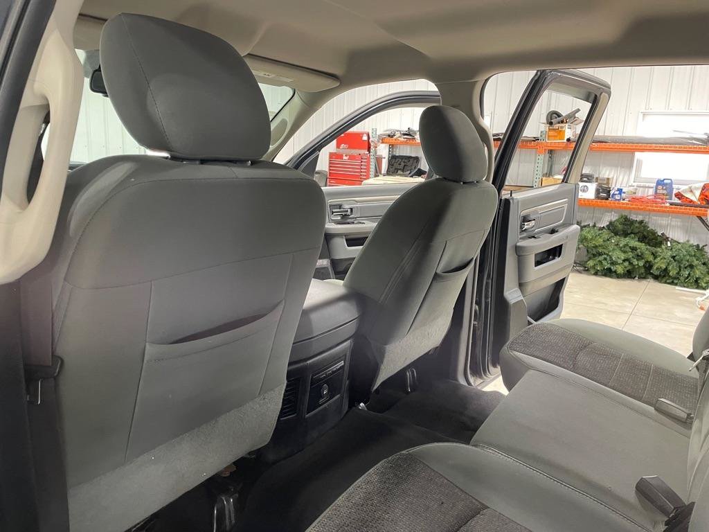 Used 2015 RAM 1500 Classic SLT w/ SLT Plus D←cor Group AWD/4WD image 14