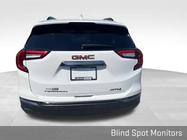 Used 2024 GMC Terrain AT4 w/ Tech Package AWD/4WD image 9