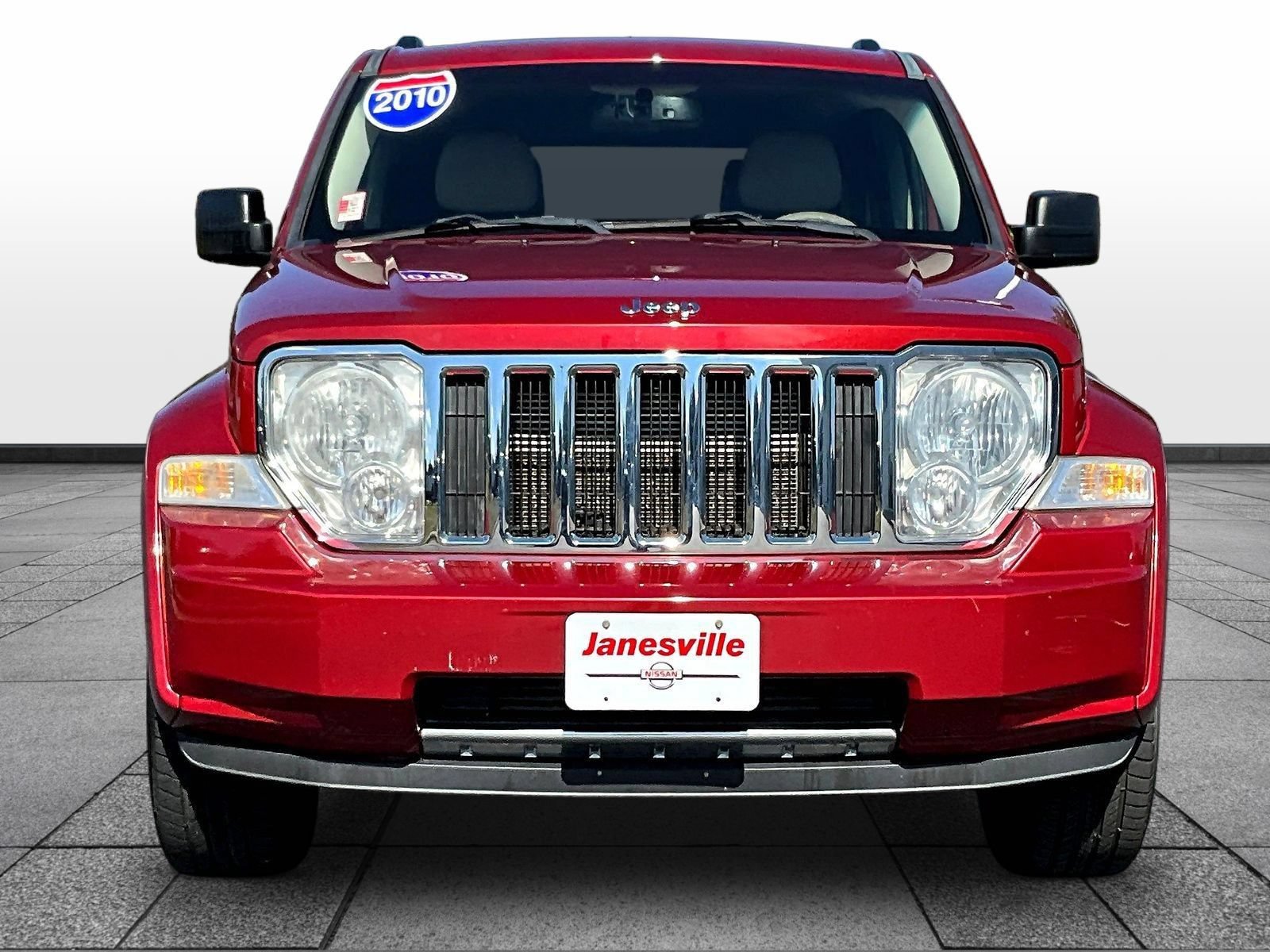 Used 2010 Jeep Liberty Limited w/ Comfort/Convenience Group AWD/4WD image 2