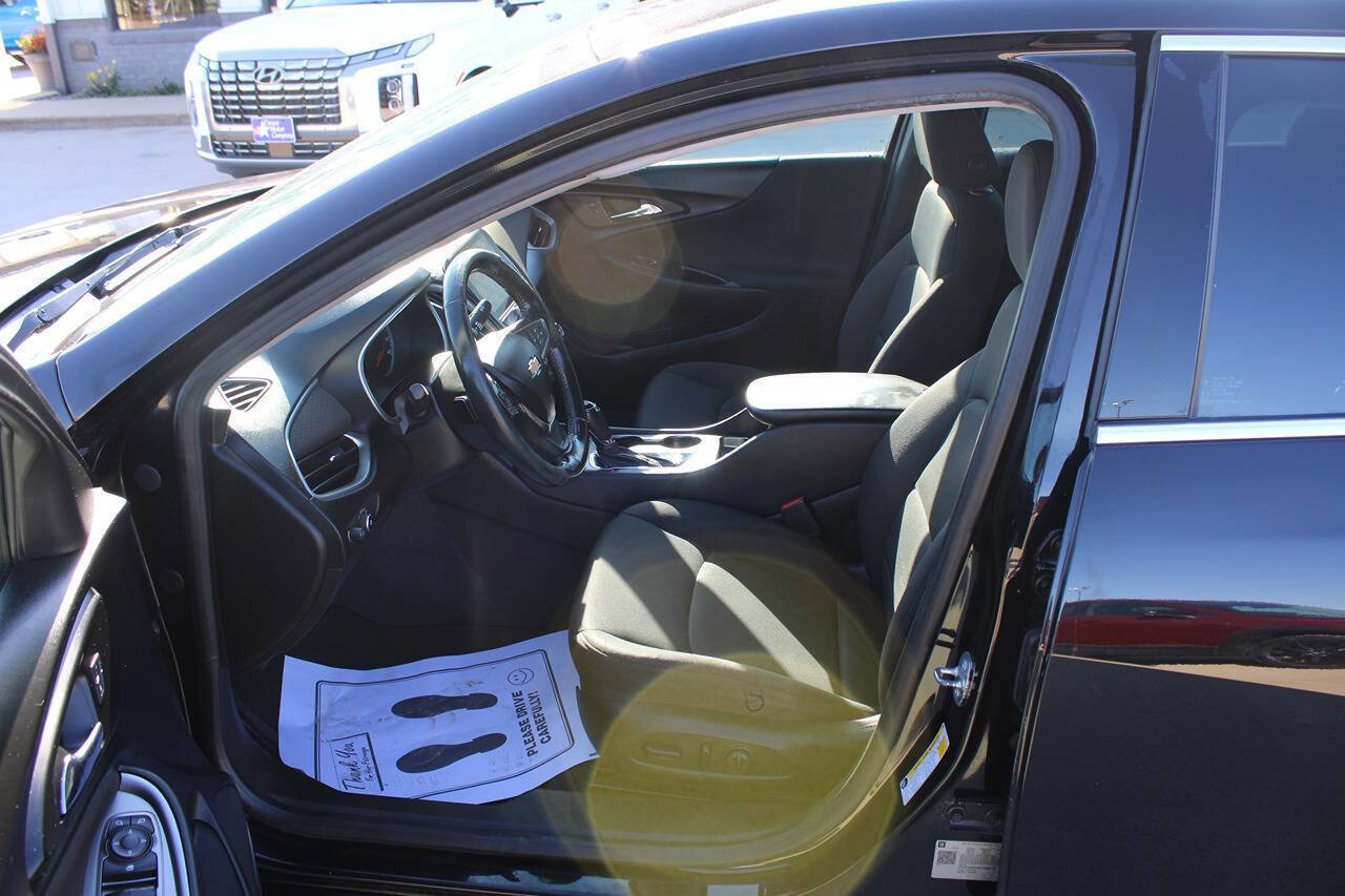 Used 2019 Chevrolet Malibu RS image 9