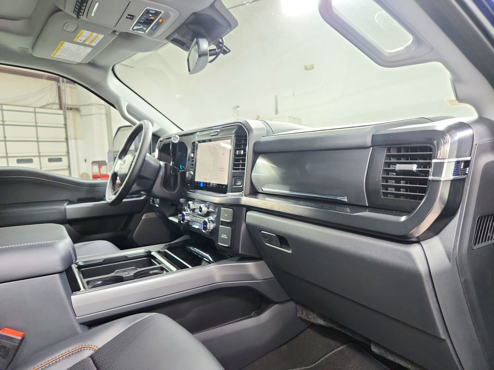 New 2026 Ford F250 Lariat w/ Black Appearance Package image 39