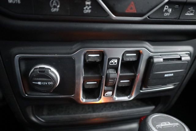 Used 2021 Jeep Gladiator Sport image 29