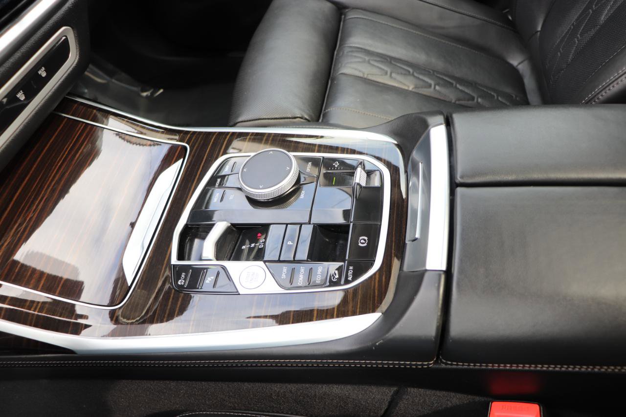 Used 2025 BMW X7 xDrive40i image 62