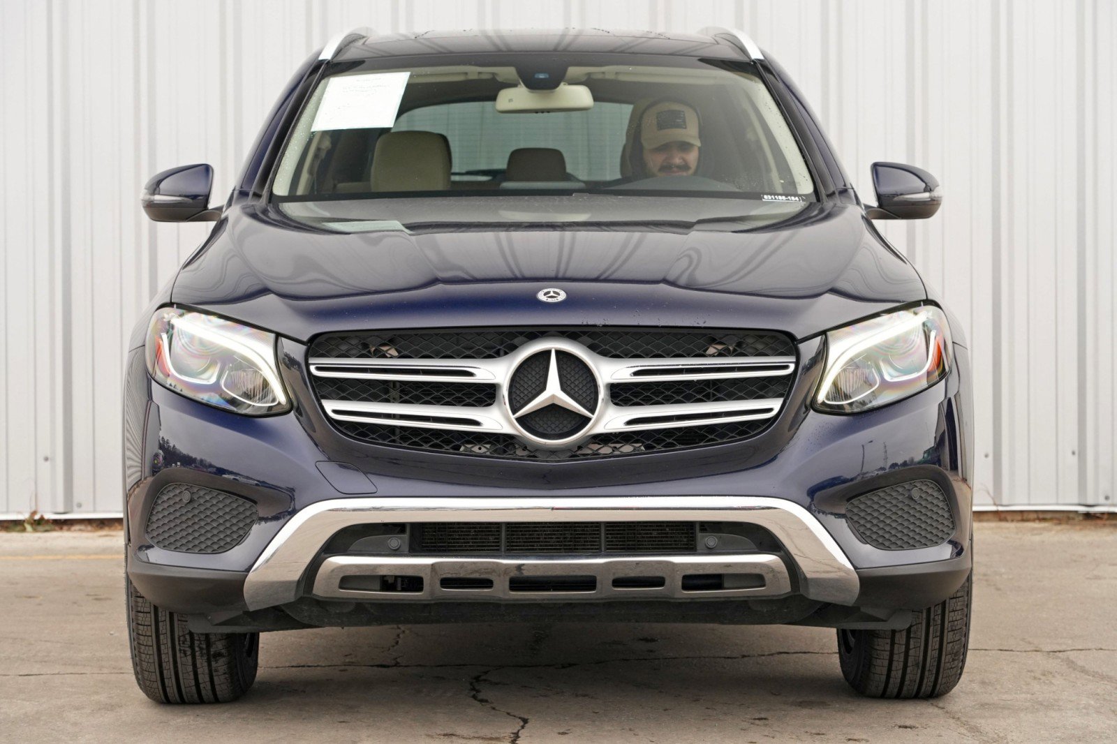 Used 2019 Mercedes-Benz GLC 350e 4MATIC w/ Premium Package image 6