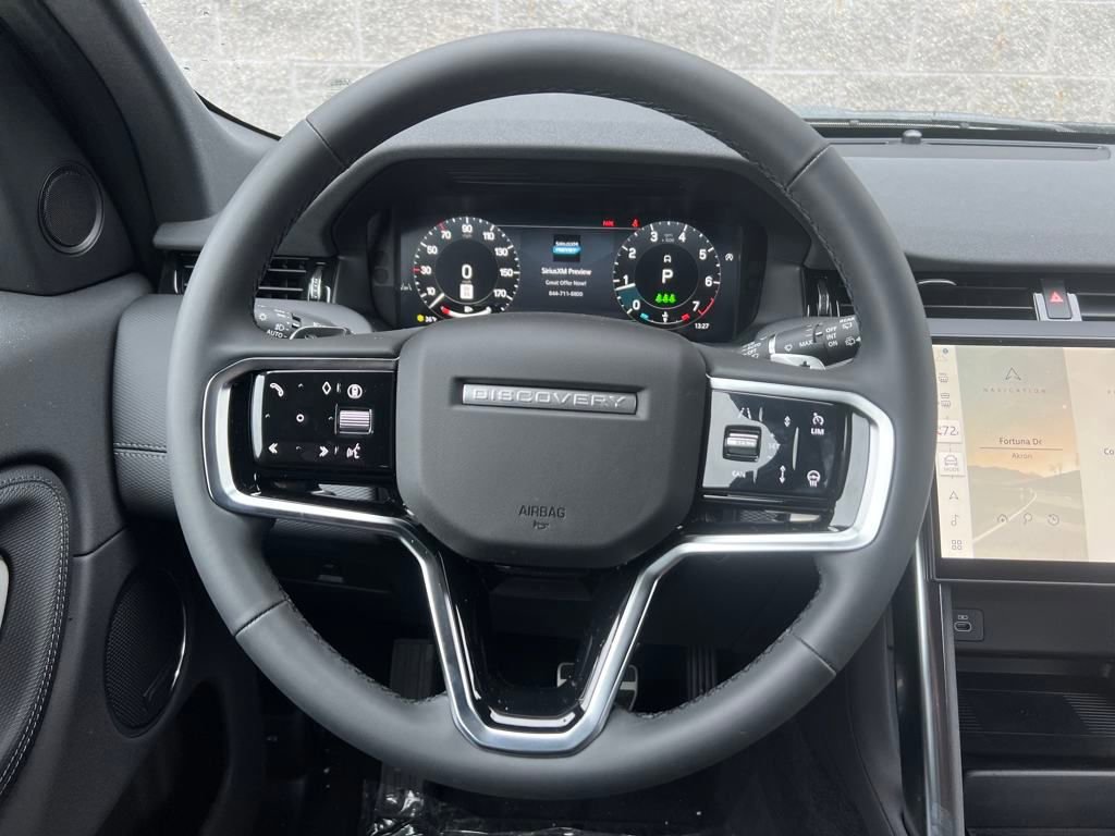 Used 2025 Land Rover Discovery Sport Dynamic SE image 21