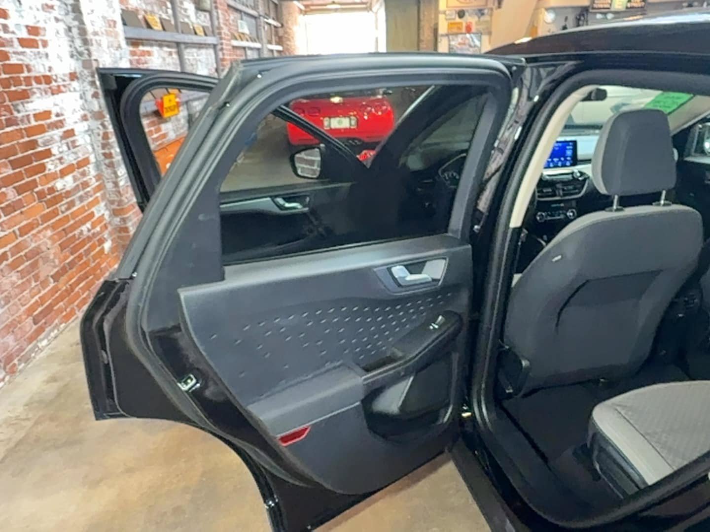 Used 2020 Ford Escape SE FWD image 50