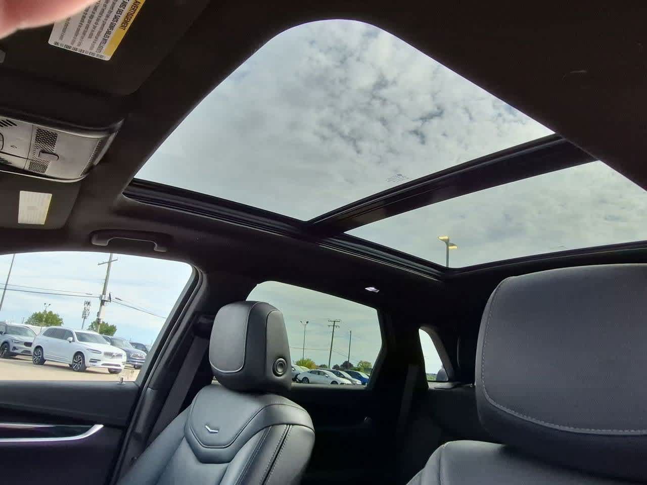 Used 2024 Cadillac XT5 Premium Luxury w/ Technology Package AWD/4WD image 19