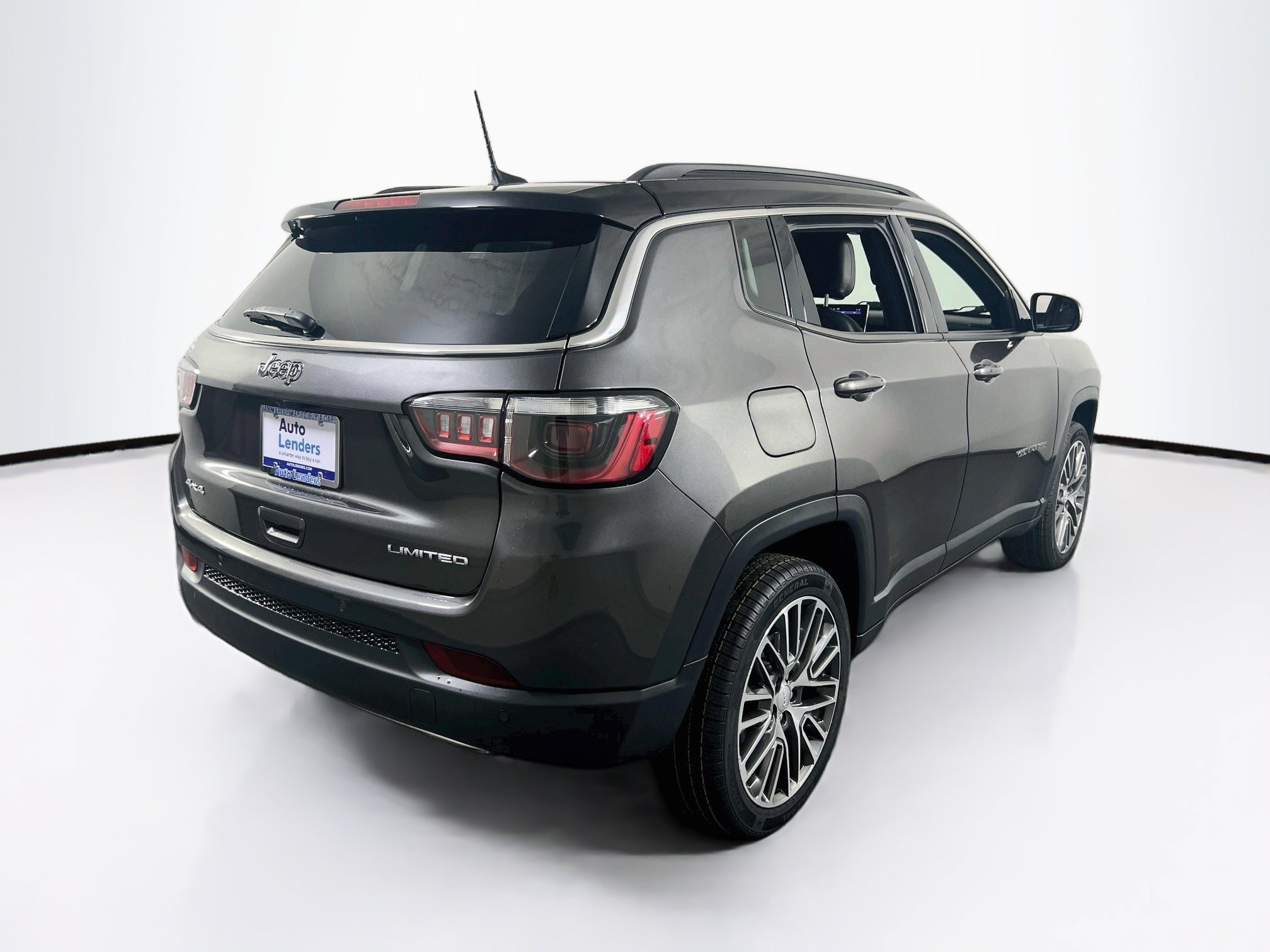 Used 2023 Jeep Compass Limited w/ Elite Group AWD/4WD image 5