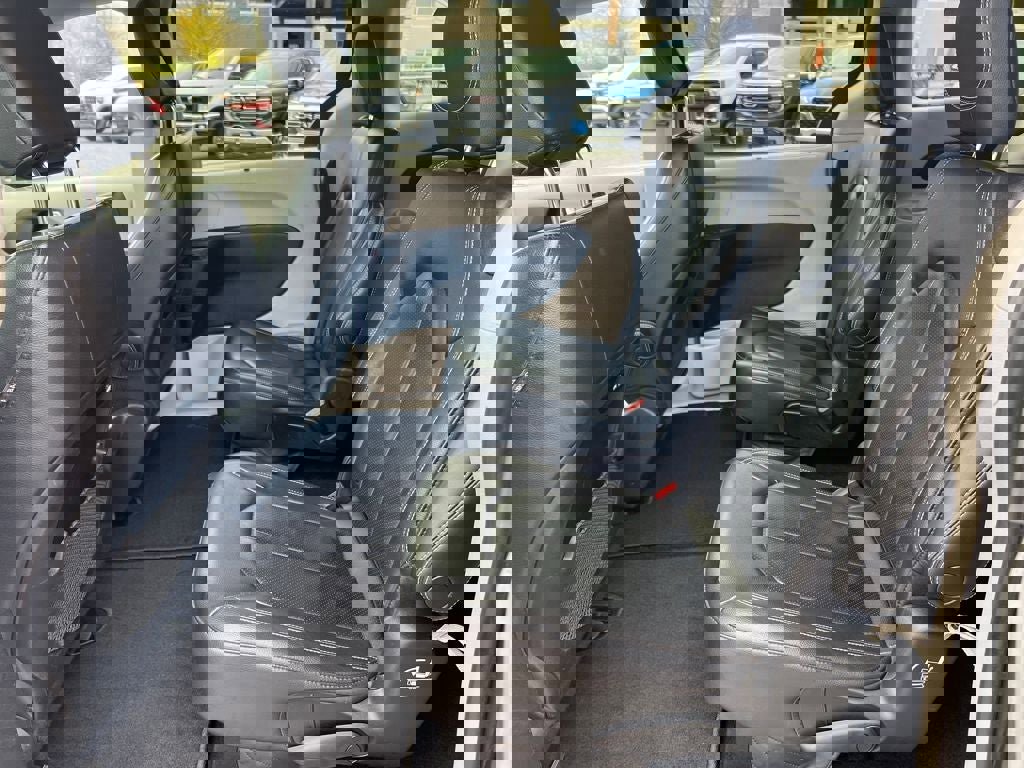 Used 2022 Chrysler Pacifica Touring-L image 21