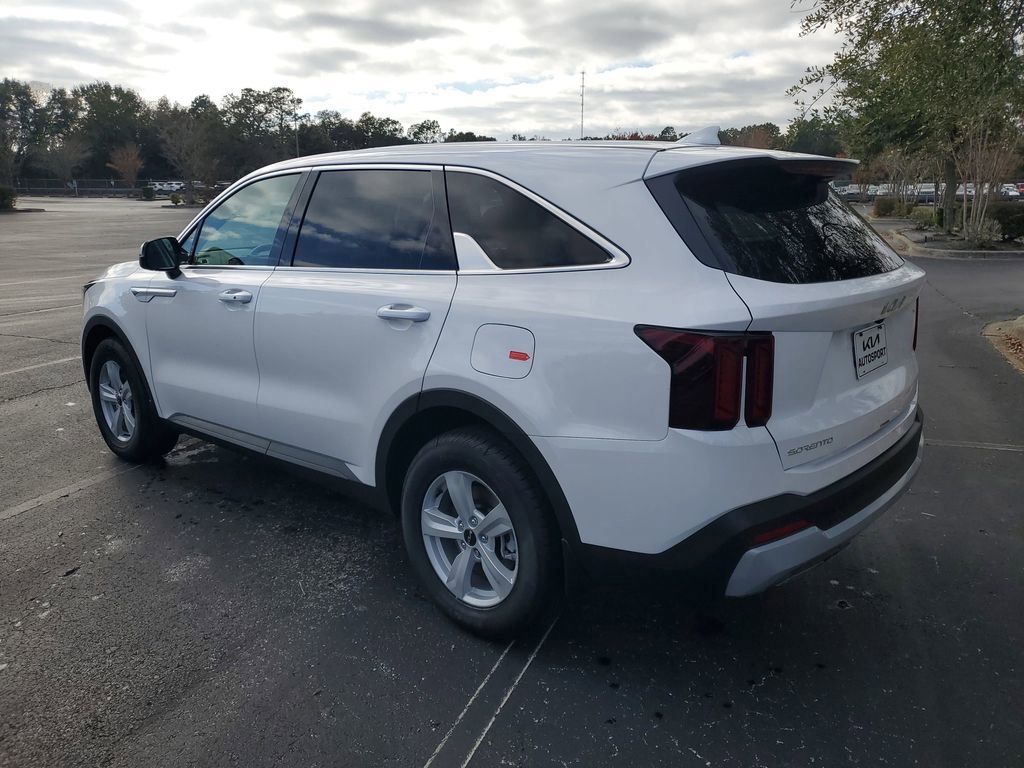 New 2026 Kia Sorento LX FWD image 3