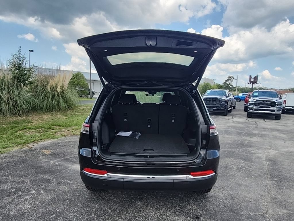 New 2026 Jeep Grand Cherokee Laredo X RWD image 27
