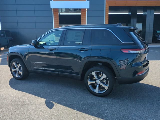 New 2026 Jeep Grand Cherokee Limited w/ Luxury Tech Group II AWD/4WD image 6