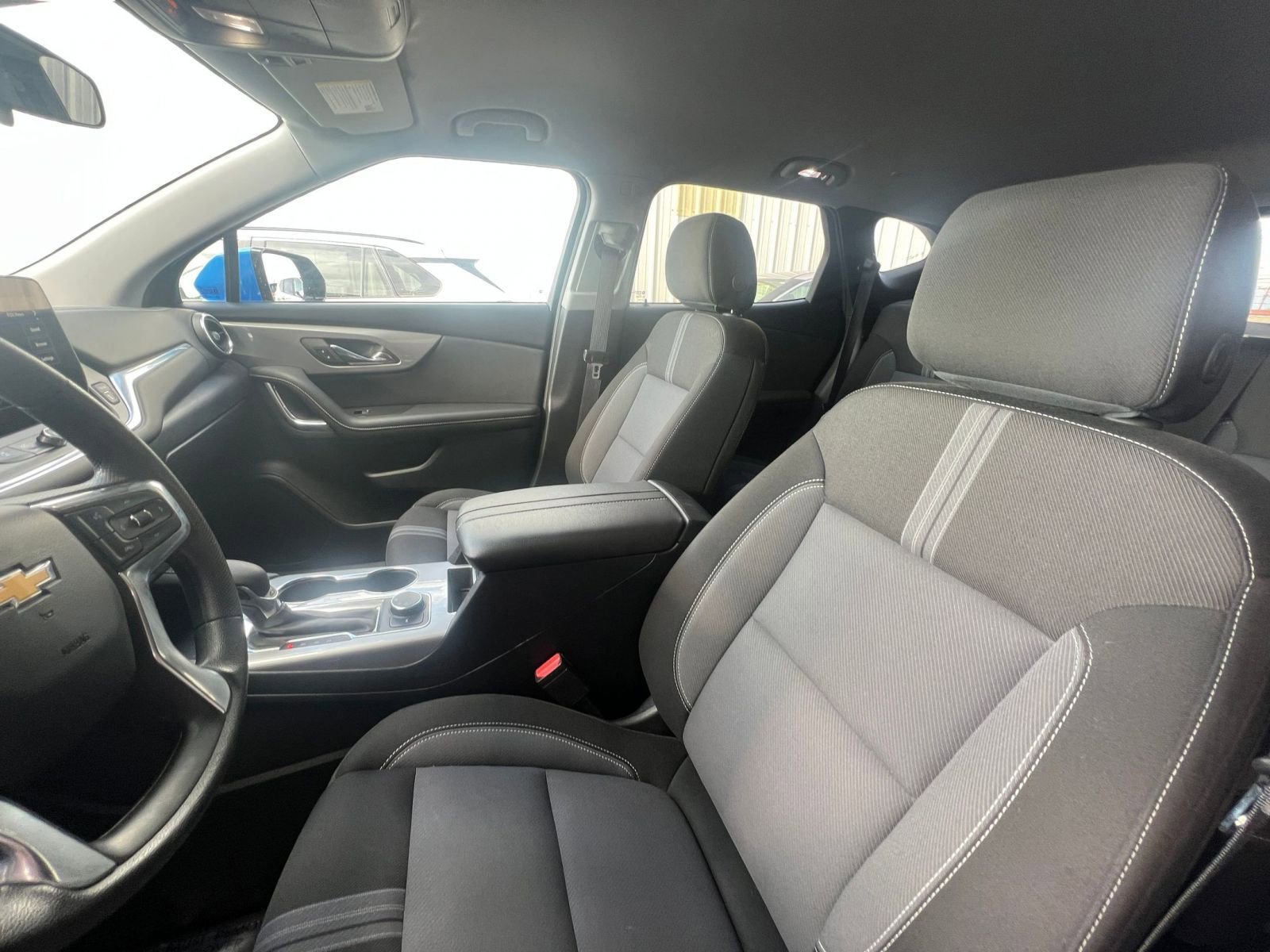 Used 2025 Chevrolet Blazer LT image 36