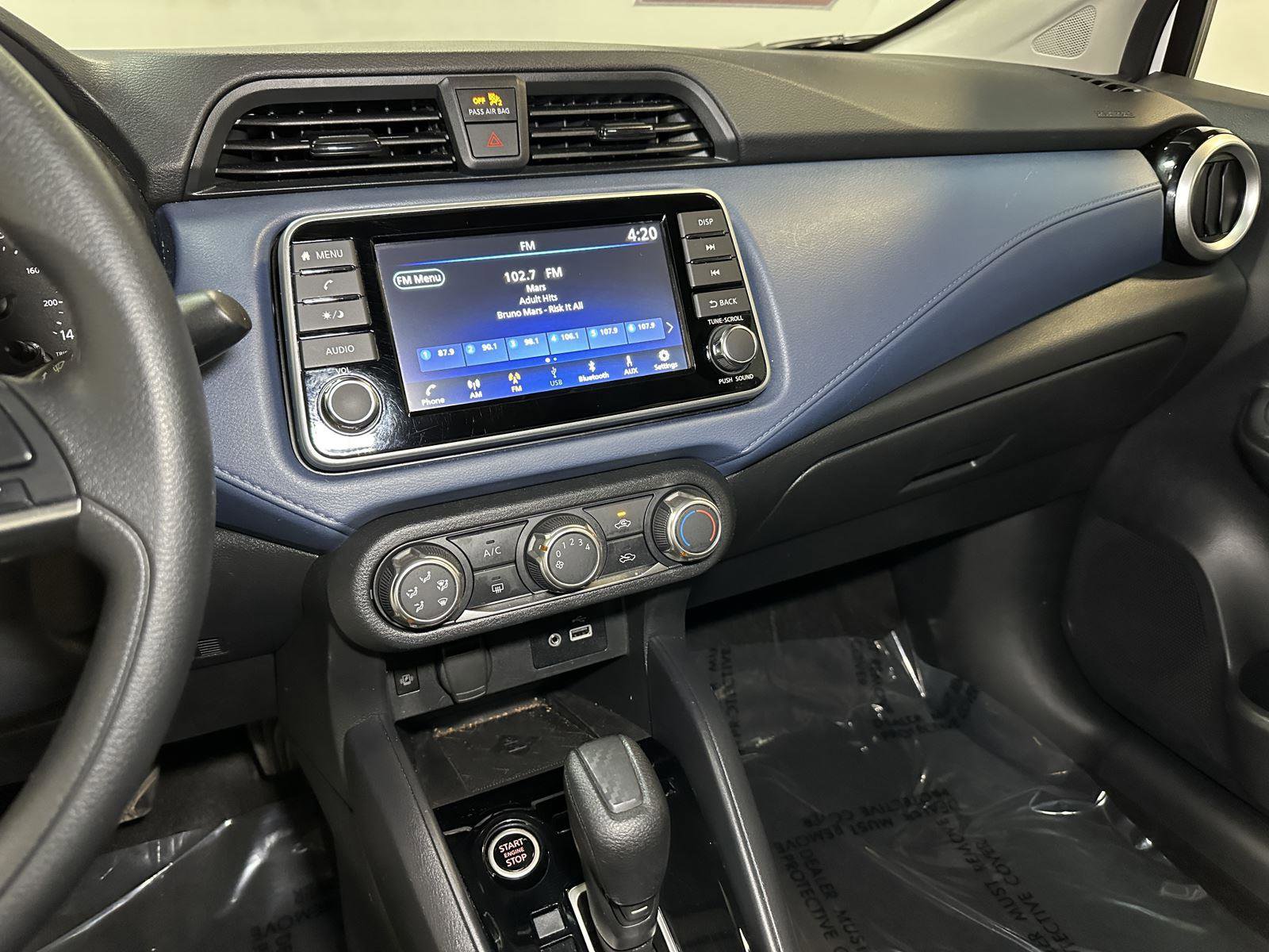 Used 2025 Nissan Versa SV FWD image 27