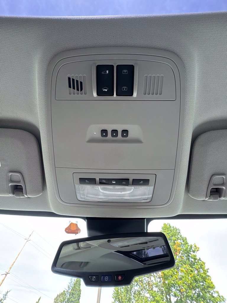 Used 2010 Buick LaCrosse CXS FWD image 19