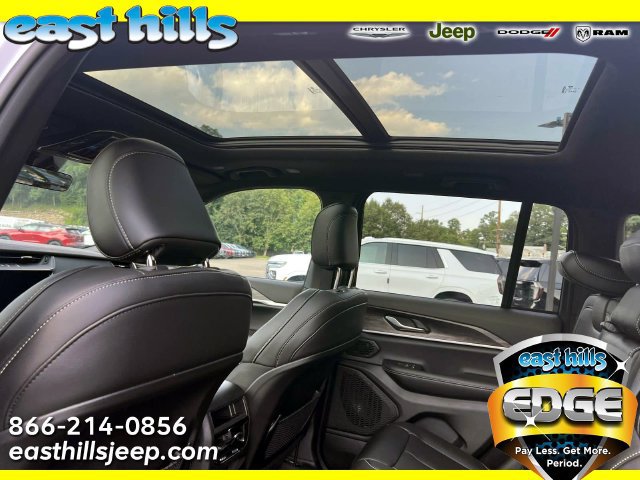 New 2026 Jeep Grand Cherokee Limited w/ Limited Altitude Package AWD/4WD image 6