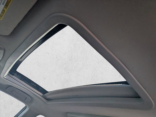 Used 2018 Toyota Sienna SE Premium image 16