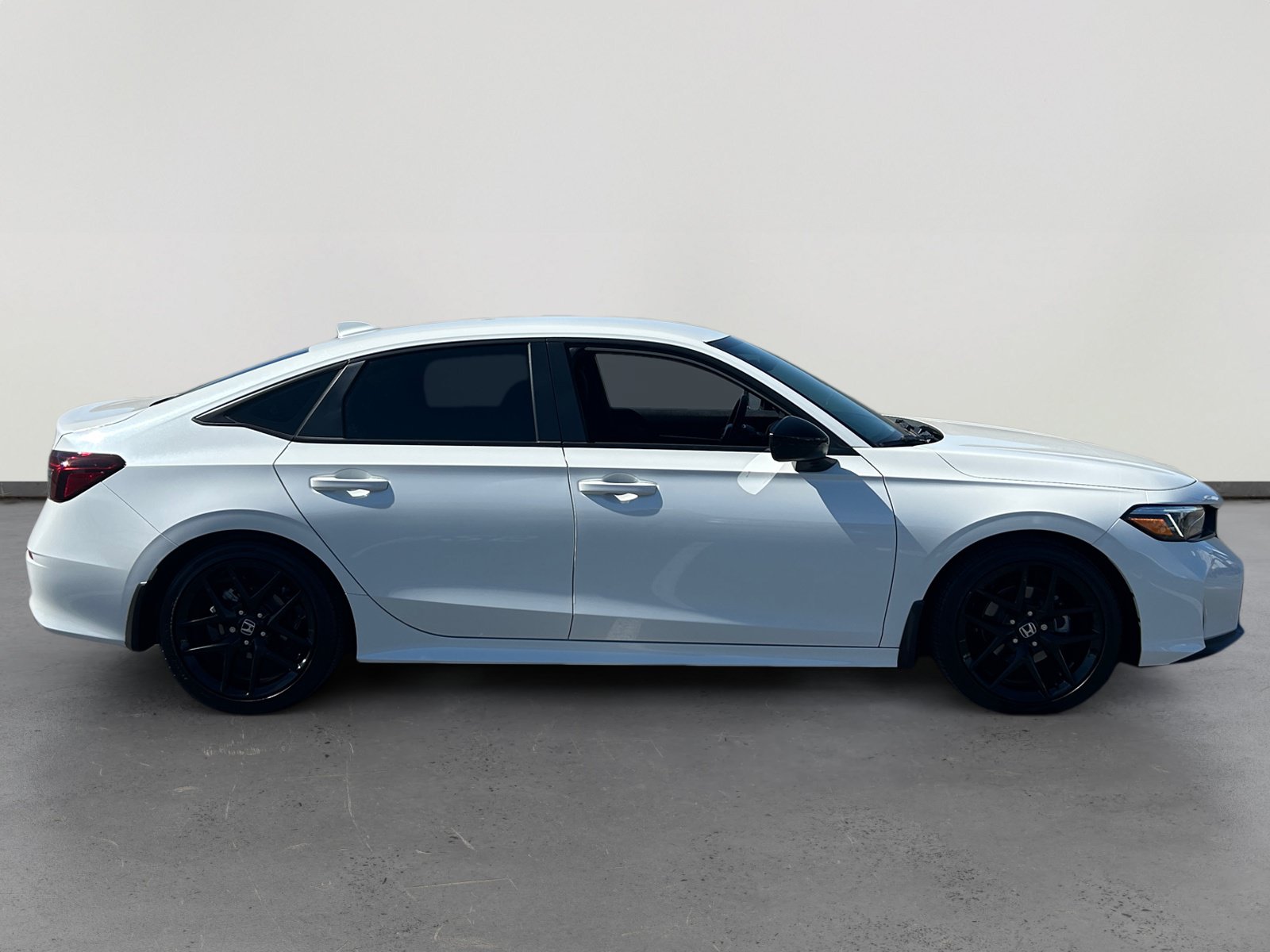 Used 2025 Honda Civic Sport image 6