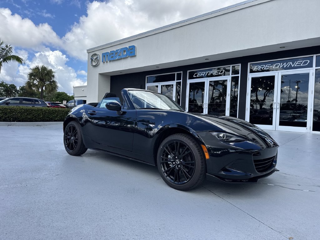 New 2026 MAZDA MX-5 Miata Club w/ Interior Package RWD image 22