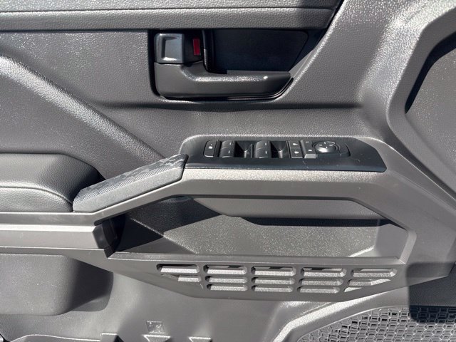 Used 2025 Toyota Tacoma SR5 AWD/4WD image 19