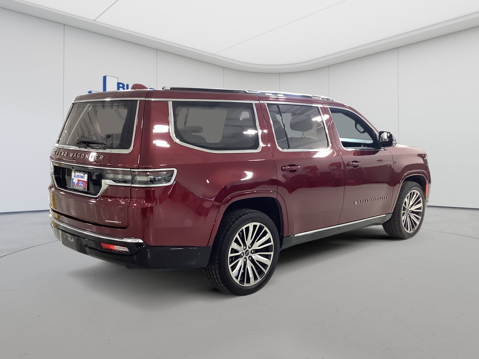 Used 2022 Jeep Grand Wagoneer Series III AWD/4WD image 5