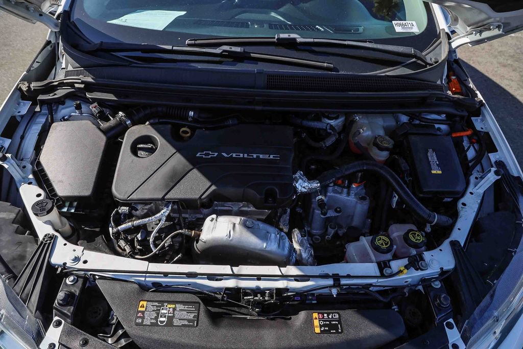 Used 2018 Chevrolet Volt Premier w/ Driver Confidence Package FWD image 26