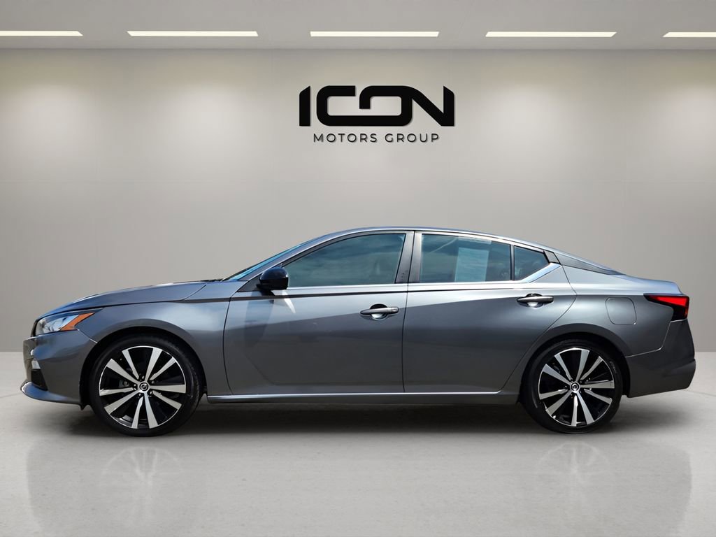Used 2021 Nissan Altima 2.5 SR image 2