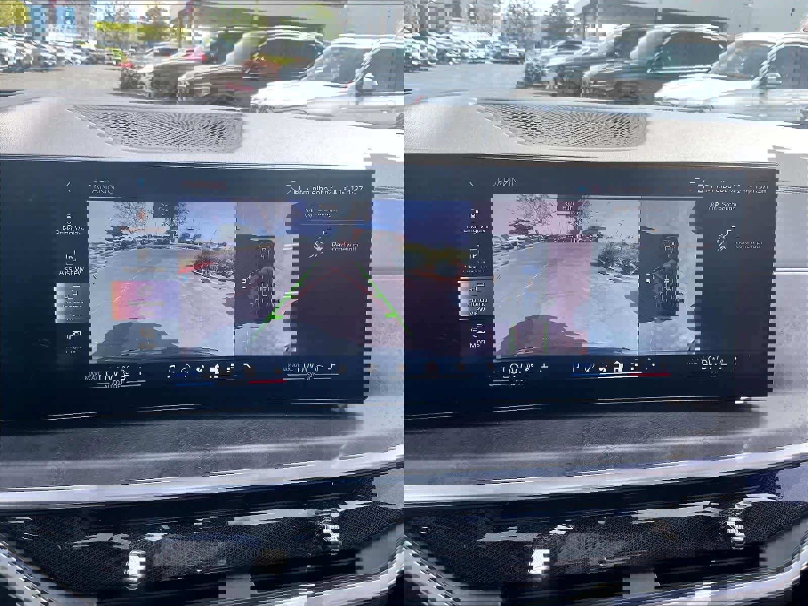 Used 2024 BMW X5 xDrive40i w/ Premium Package image 23