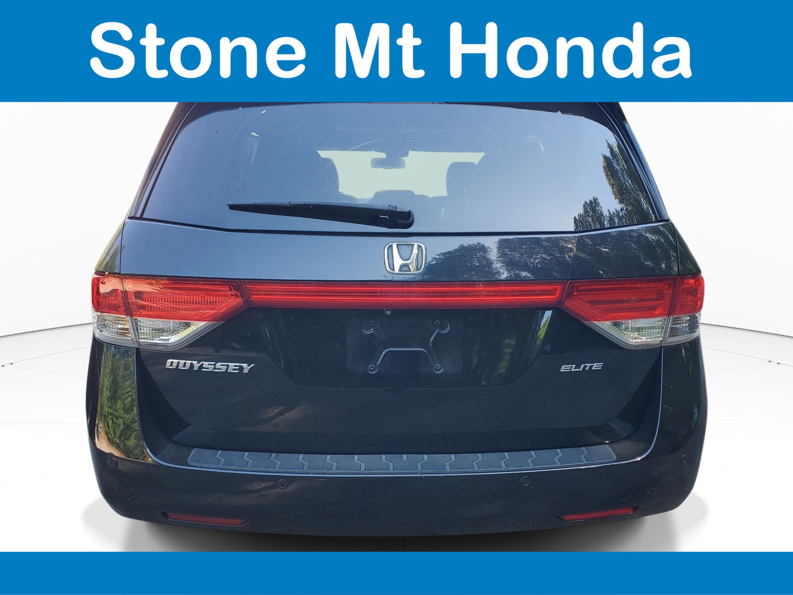 Used 2015 Honda Odyssey Touring Elite image 9