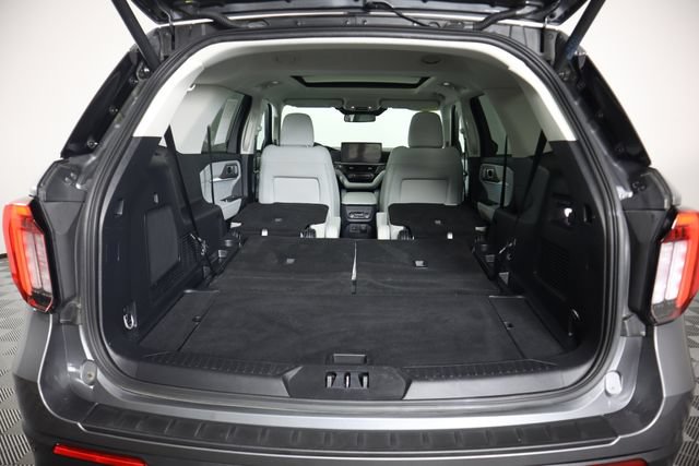 Used 2025 Ford Explorer Platinum w/ Ultimate Package AWD/4WD image 61