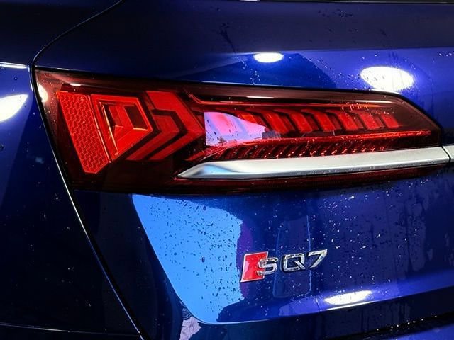 Used 2021 Audi SQ7 Premium Plus w/ Driver Assistance Package image 14