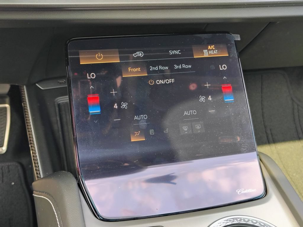 New 2027 Cadillac Vistiq Premium Luxury w/ LPO, Premium Carpet Package AWD/4WD image 31