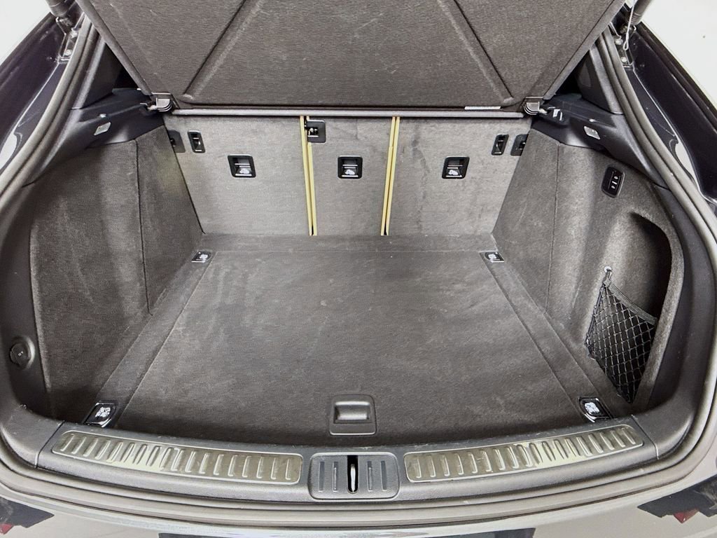 Certified 2023 Porsche Macan Turbo image 29