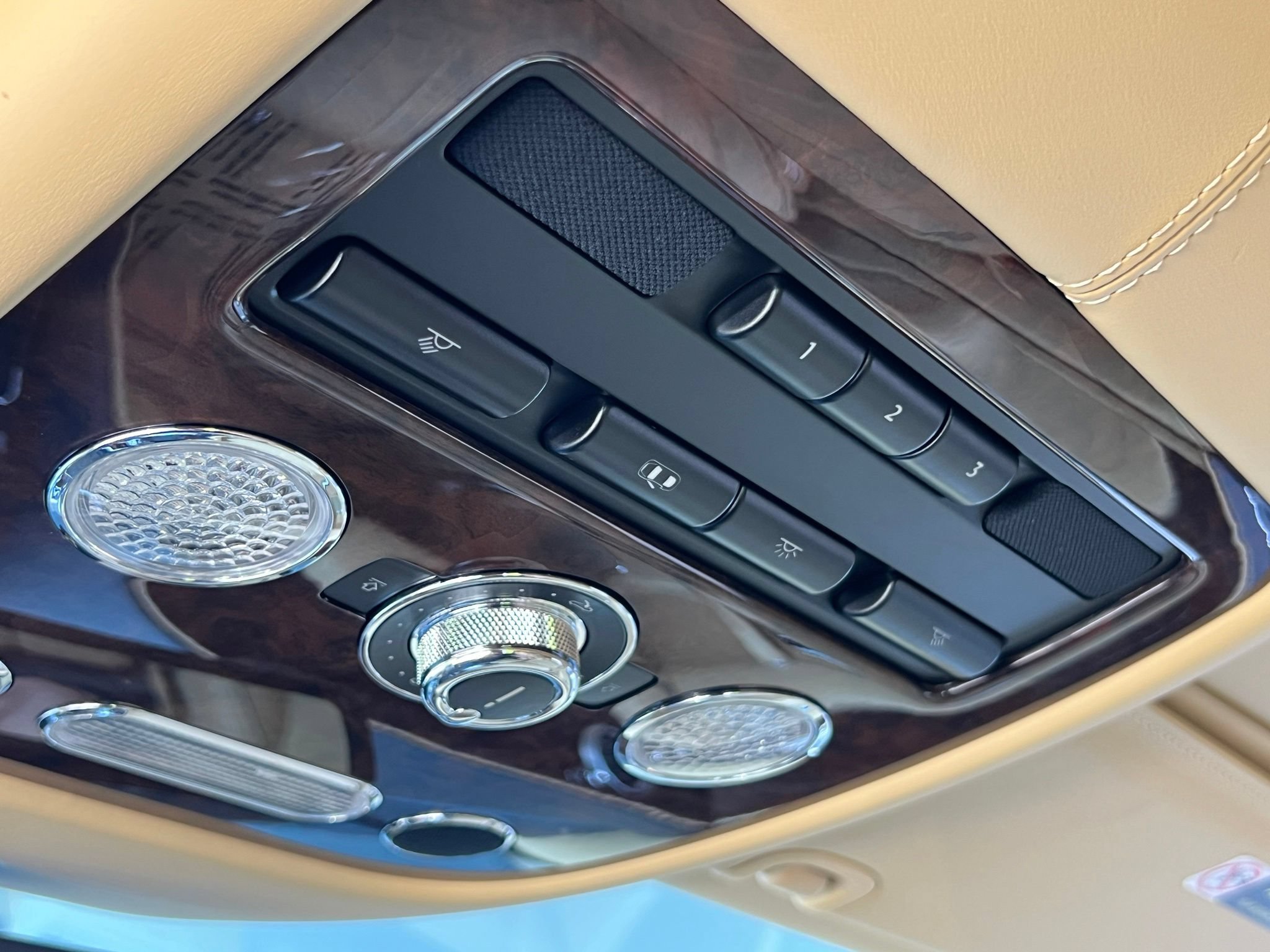 Used 2014 Bentley Flying Spur W12 AWD/4WD image 36