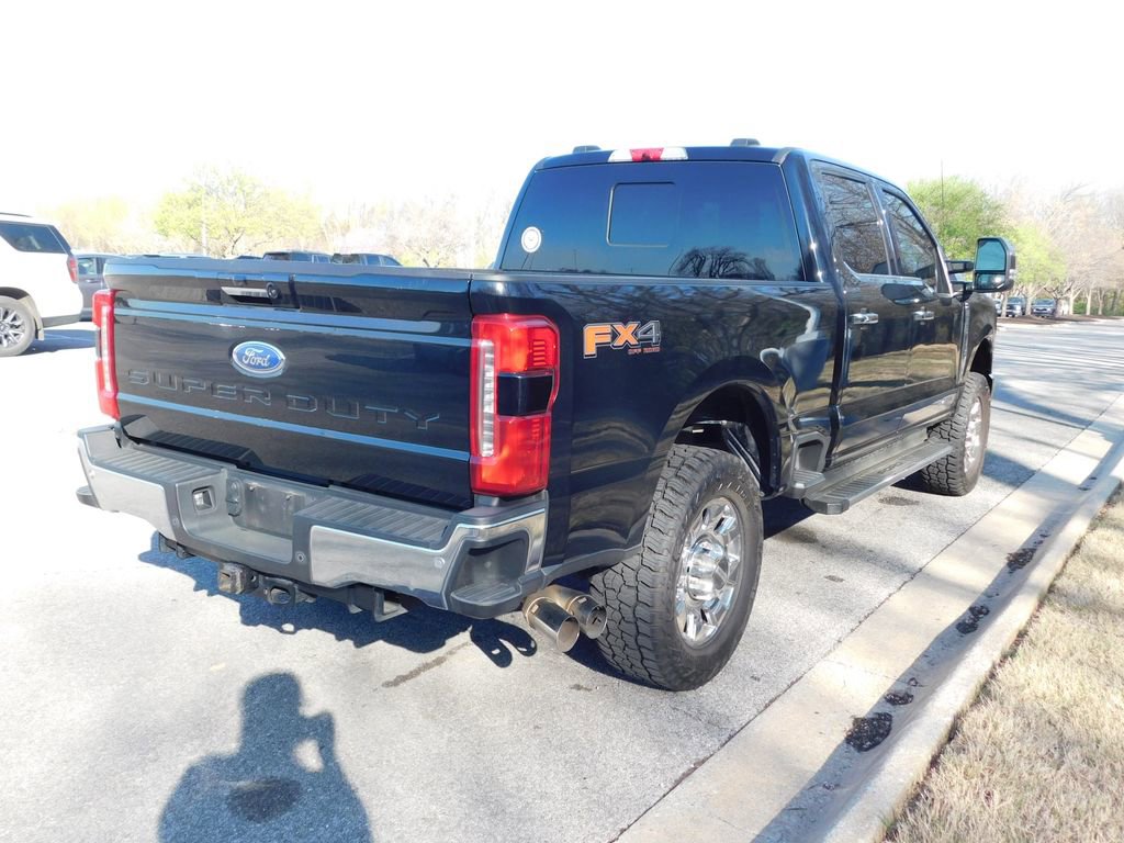 Used 2023 Ford F350 Lariat w/ Chrome Package image 4