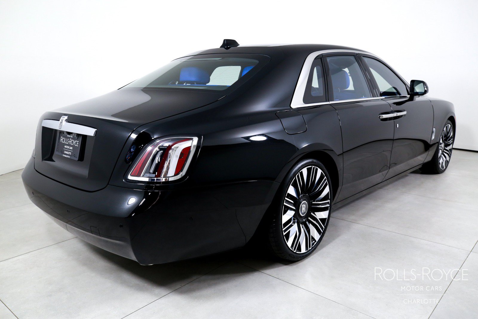 New 2027 Rolls-Royce Ghost AWD/4WD image 2