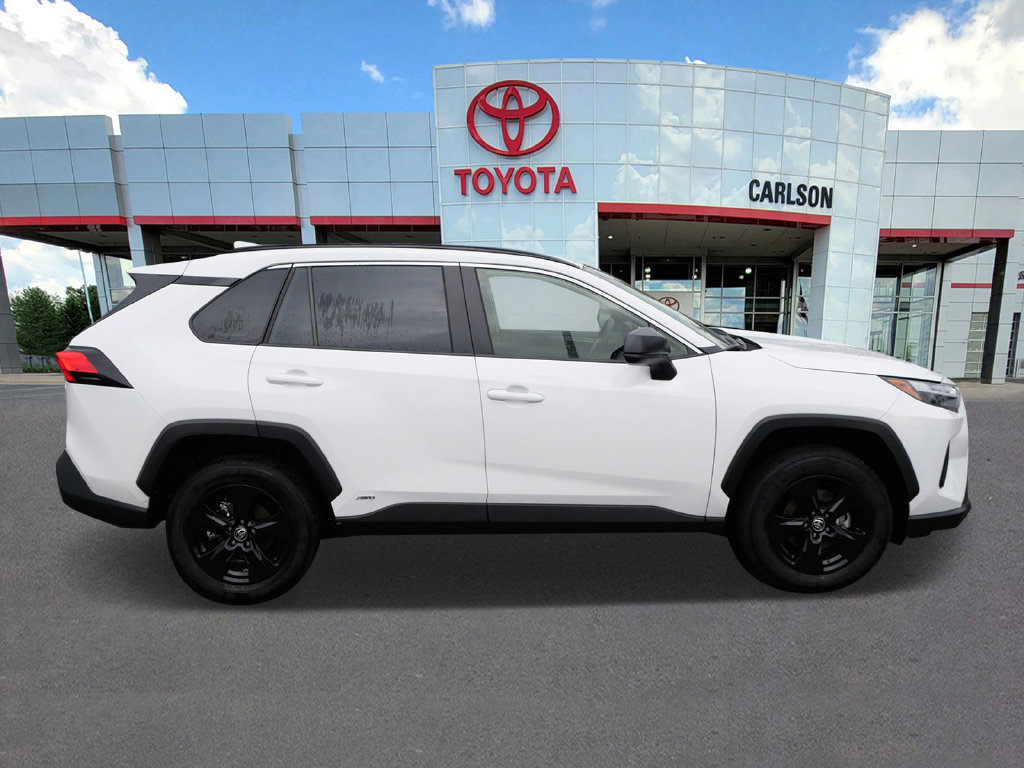 Certified 2025 Toyota RAV4 LE AWD/4WD image 4